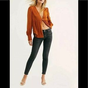 NWT Free People Jet Low Rise Skinny Jeans in Galaxy Black size 29 OB1026833